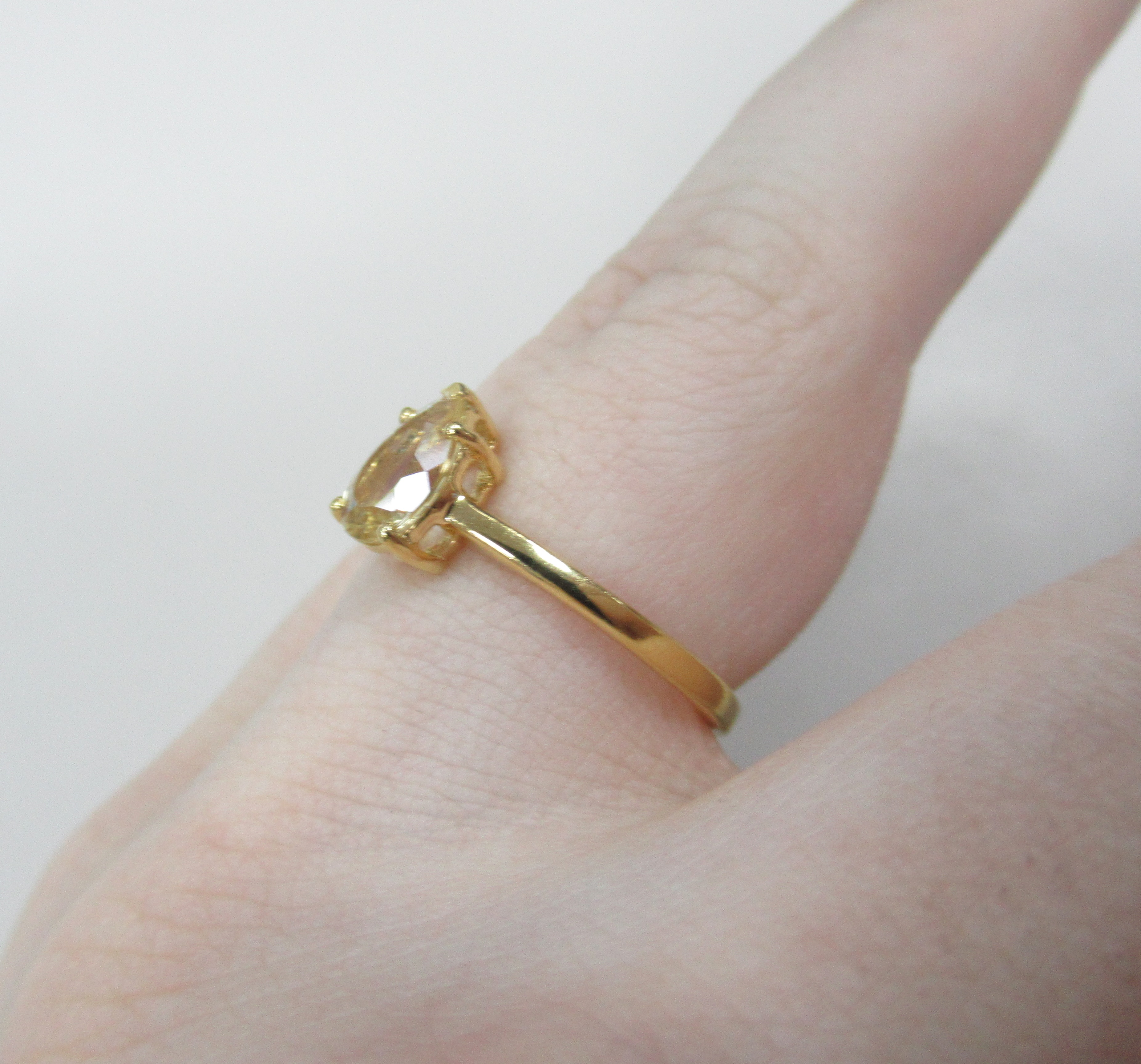 Серебряное кольцо с гелиодором